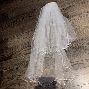 Vintage White Bridal Veil with Pearl Accents